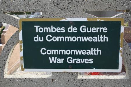 Awoingt commonwealth war graves